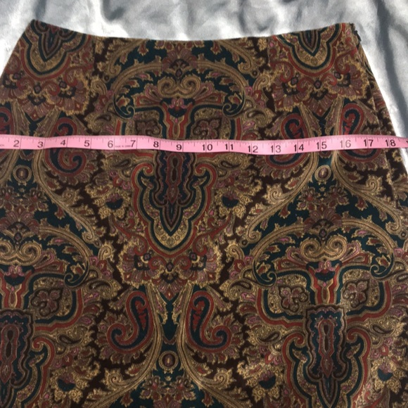 Jacquard Velvet Skirt - Picture 7 of 8